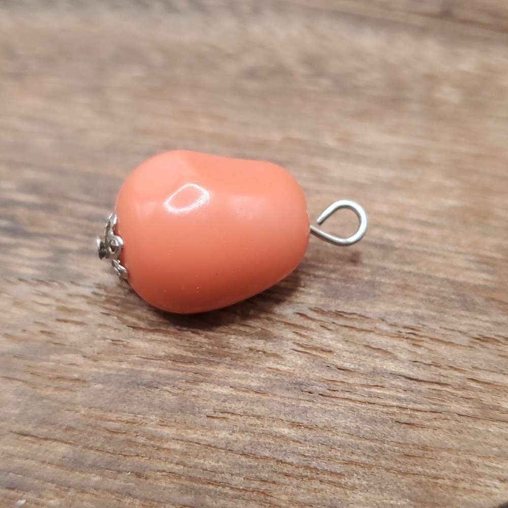 Salmon‎ droplett pendant
